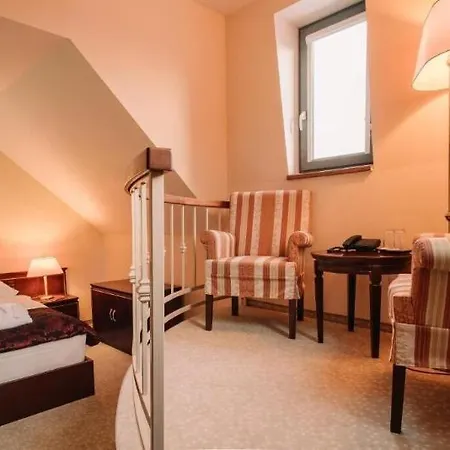 Grand Sole 4* ניטרה